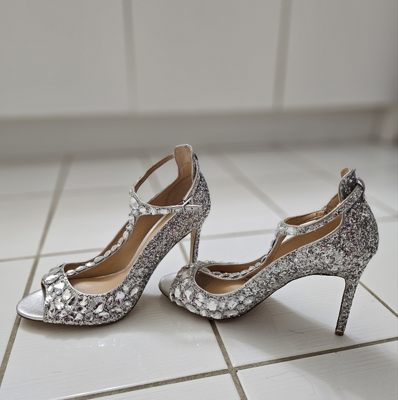 JEWEL by BADGLEY MISCHKA Conroy Stiletto Heels, Silver Embellished Sz 7.5 NWOT - Picture 10 of 13